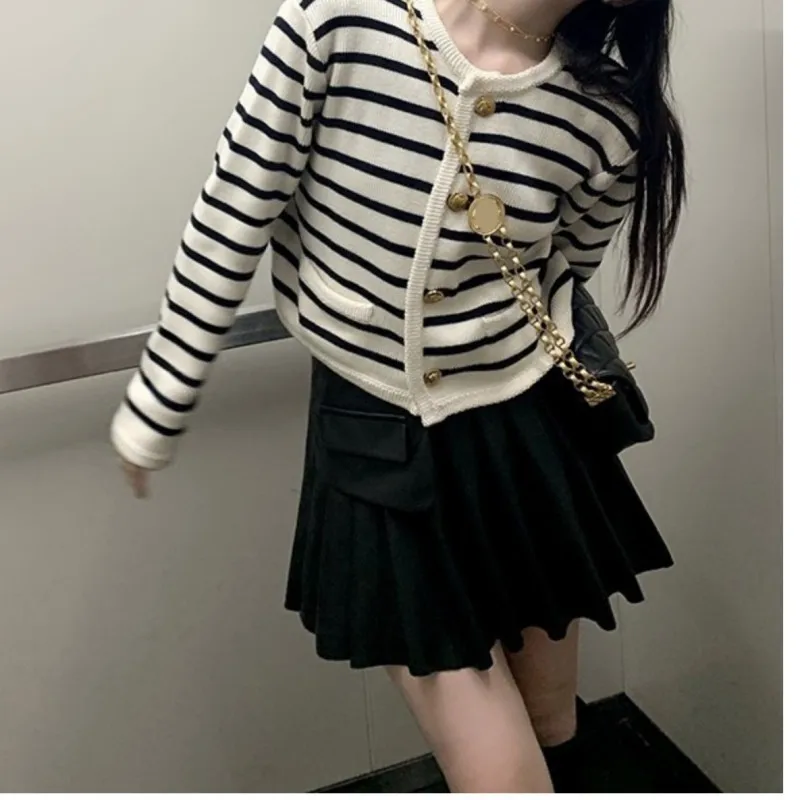 Stripe Knitted Cardigan Women Spring Autumn O-neck Single Breasted Long Sleeve Crop Tops Fashion Casual Chic Female Sweaters