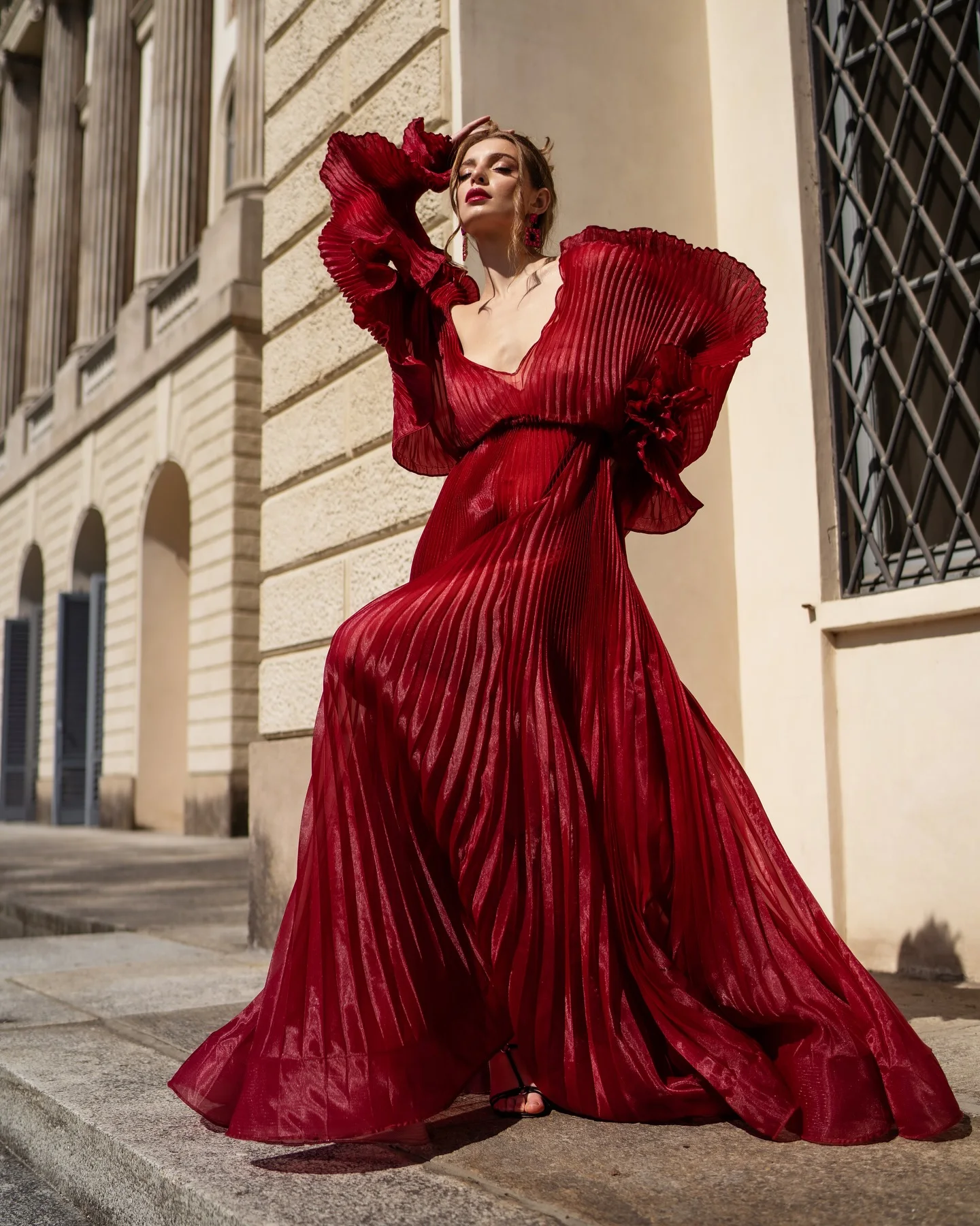 Verbazingwekkende Bordeaux Plooien Avondjurken Hot Koop Geplooide Organza Prom Dress V-hals Bruiloft Fotoshoot Jurk Vrouwen Formele Gowns