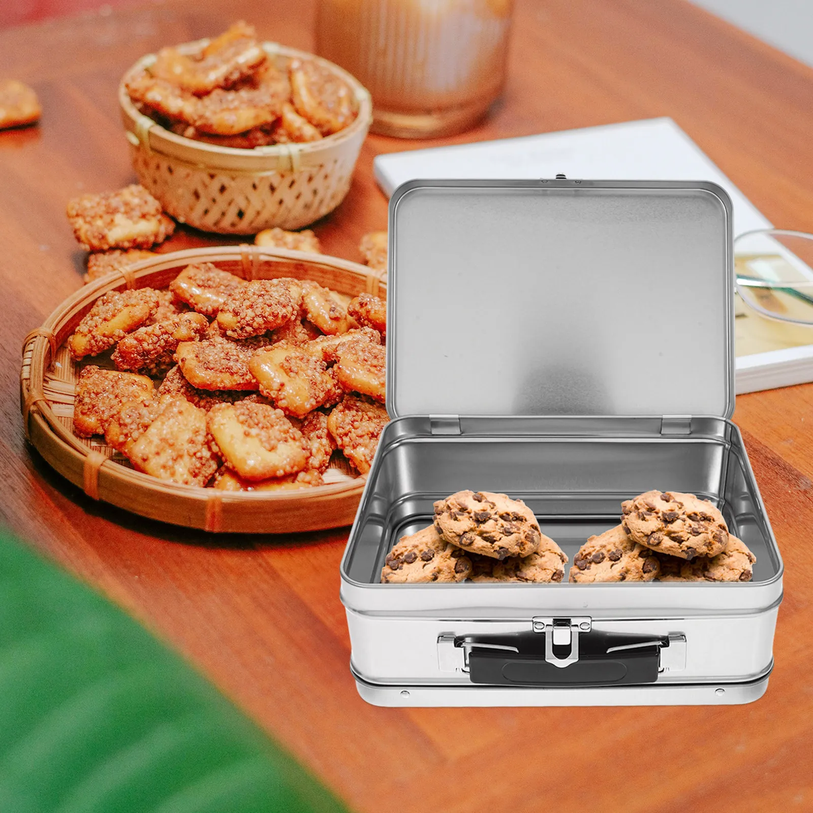 Retro Silver Tin Box 20.5x15x7.5cm DIY Personalizable Metal Lunch Container Sturdy Handle Secure Lid for Cookies Snacks Office