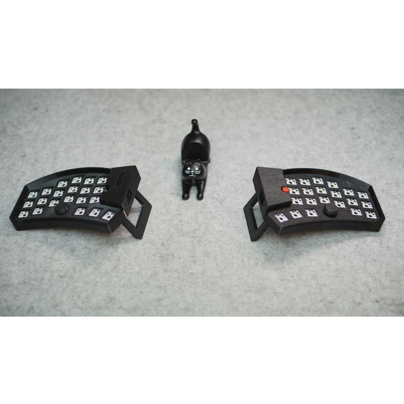 Pskeeb5 Wireless Split Keyboard Custom Dual Custom Knobs OLED Display Screen 3x6 Small Red Dot Mechanical Keyboard Low Switch