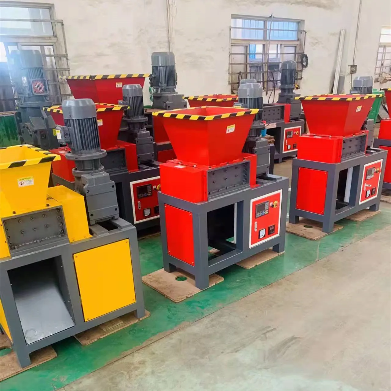 

Hot Sale Shredder Plastic Crusher Box Recycling hine Small Plastic Shredder hine