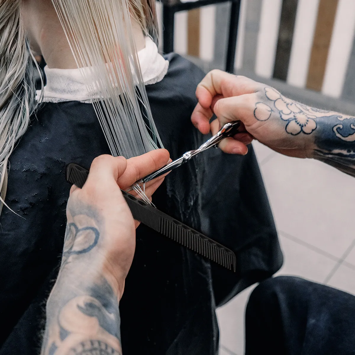 

1Set Hairdressing Scissor Set 7 Pieces Hair Cutting Tools Thin Comb Barber Equipment for Family Professional Styling