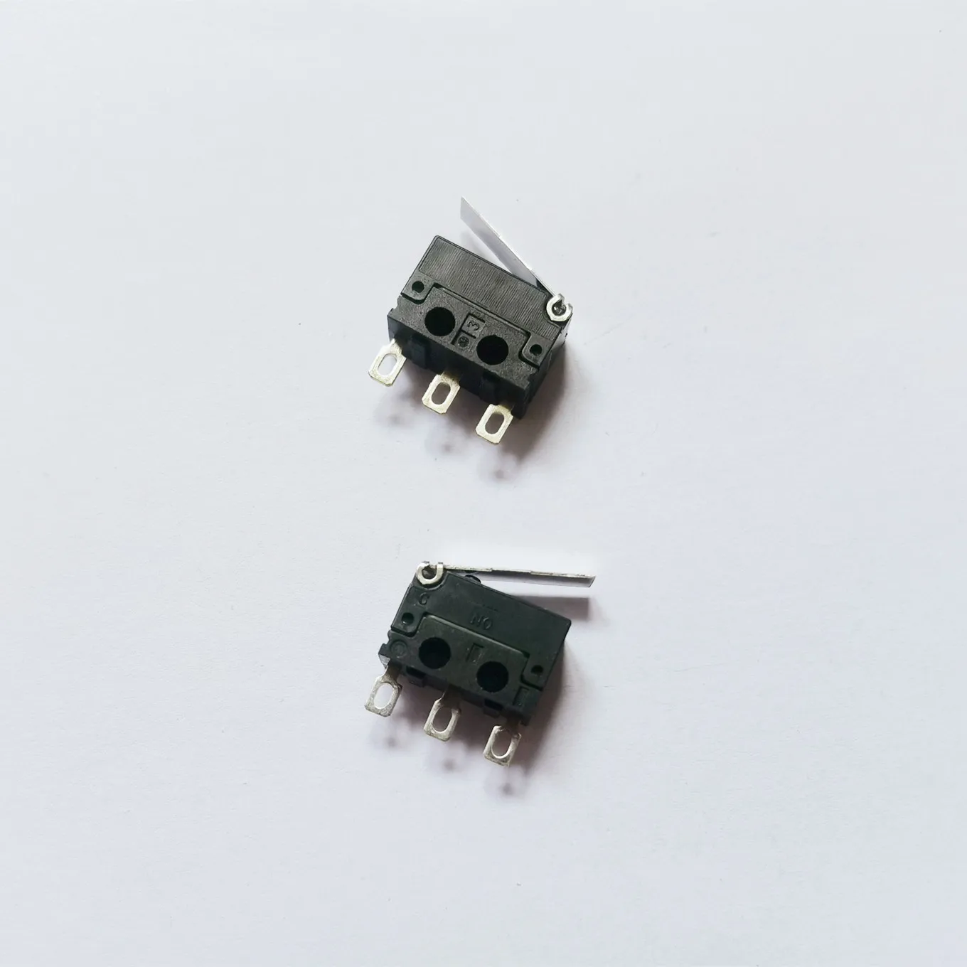 สวิตช์ควบคุมฝุ่นขนาดเล็กกันน้ำมีผนึกขนาดเล็ก100% MQS-57A ของแท้ใหม่2A125VAC 2A30VDC 3pin
