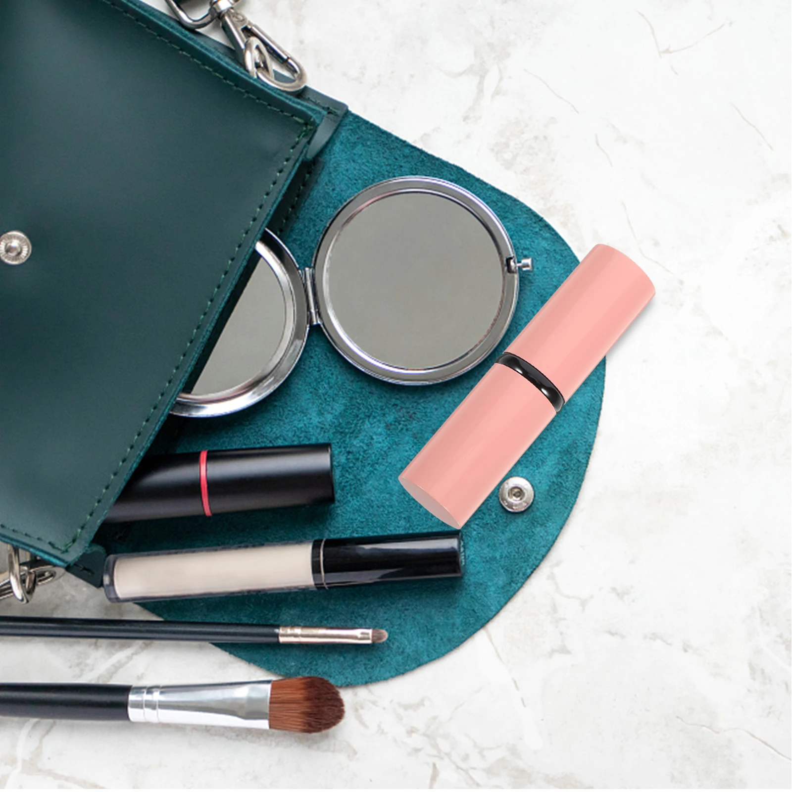 

Retractable Makeup For Eyeshadow Loose Powder Blush Domed Shape Soft Comfortable Skin High-Class Design Cap Included Easy Clean