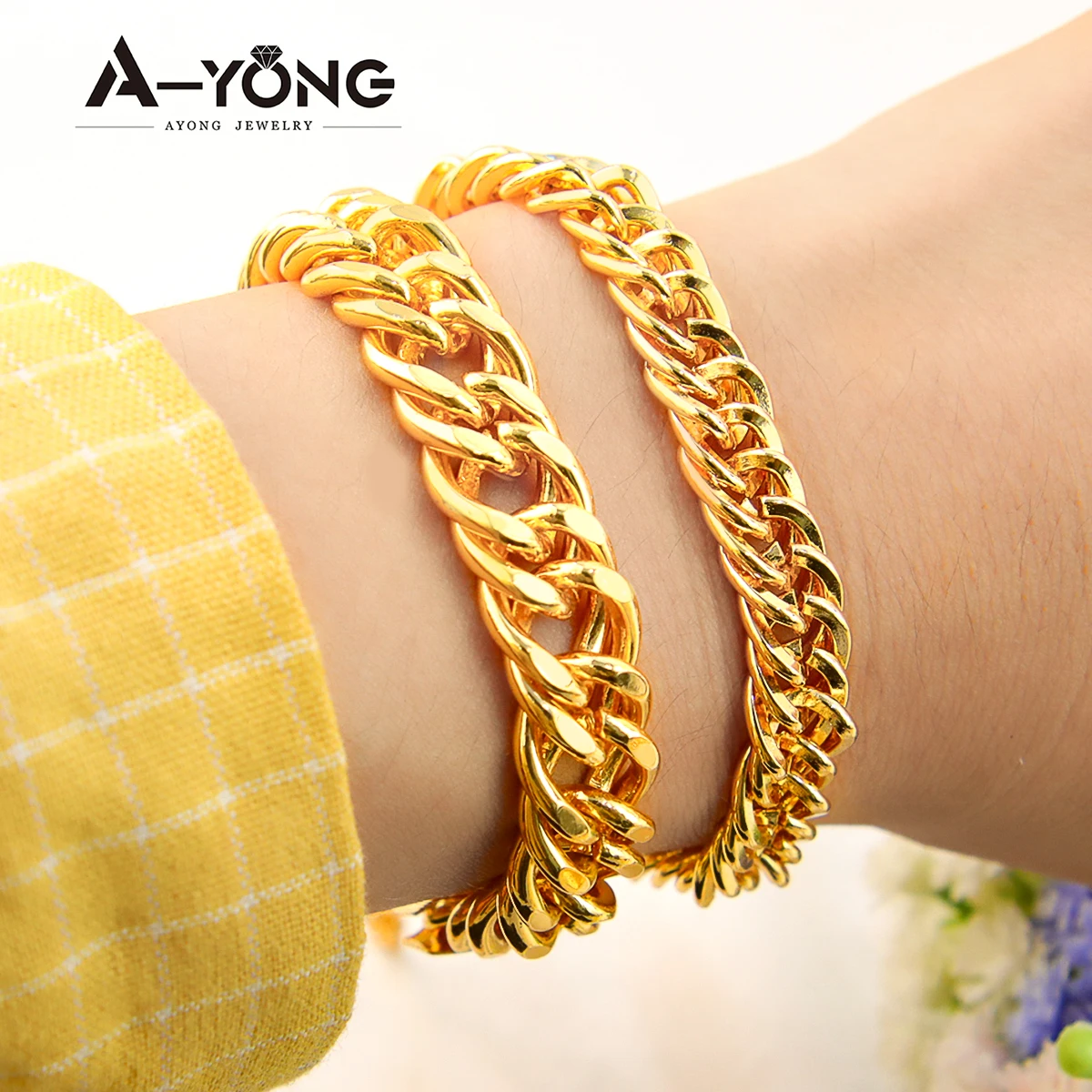 Thumbnail 4 - #2 Trending Chunky Chain Necklaces Right Now