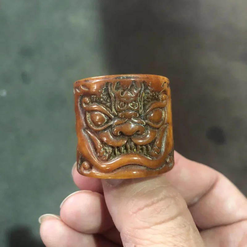 Factory Wholesale Antique Miscellaneous Antique Distressed Ox Bone Bone Carving Thumb Ring Carved Tiger Head Ring 5 Optional