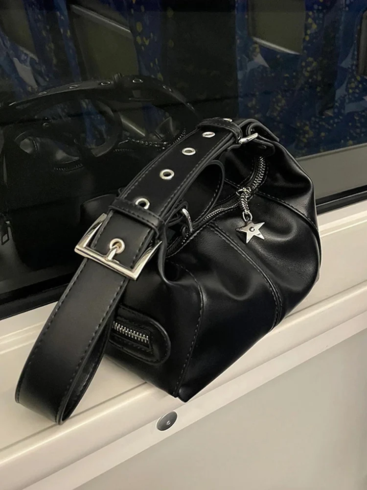 

Черная милая крутая мотоциклетная сумка для девочек, новинка 2026, текстурированная мягкая сумка из искусственной кожи для подмышек, повседневные женские сумки через плечо на одно плечо ﻿