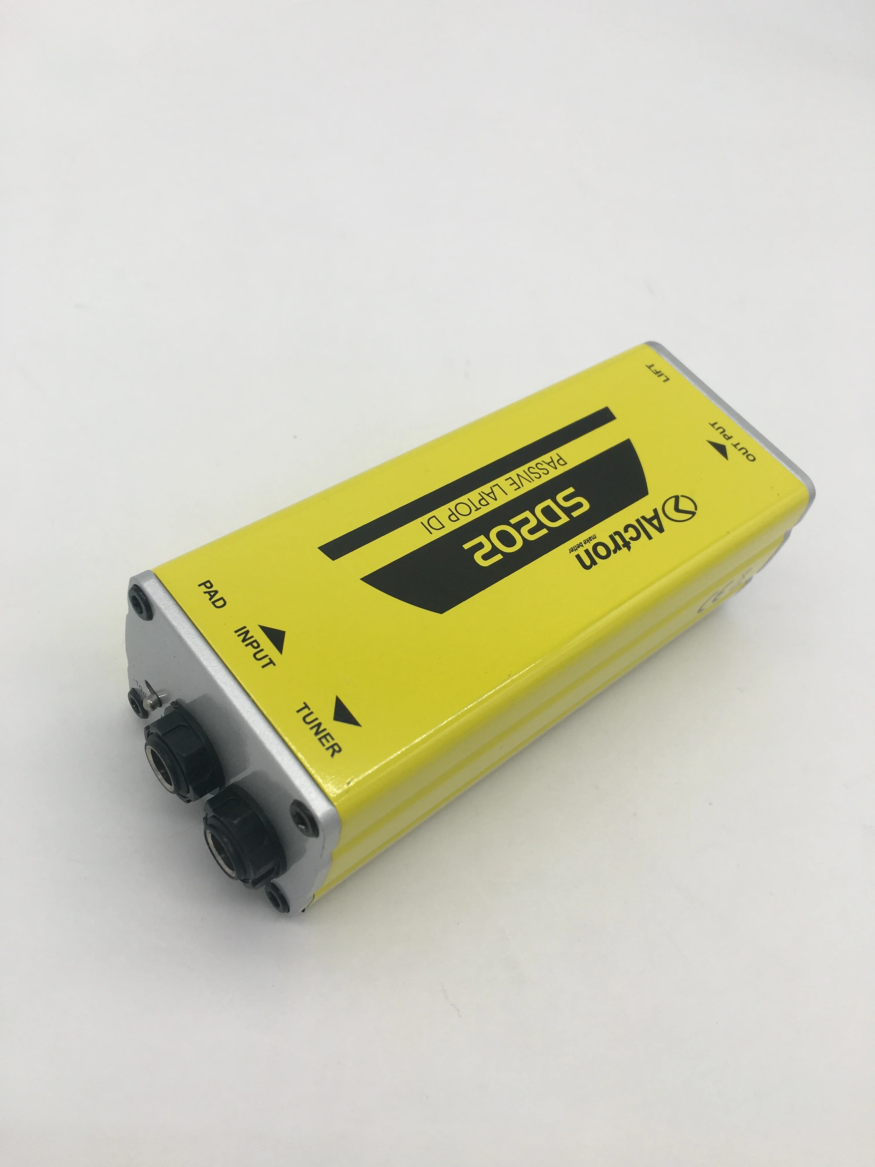 Alctron SD202 صندوق DI سلبي عالي الأداء لأدوات الإخراج العالية