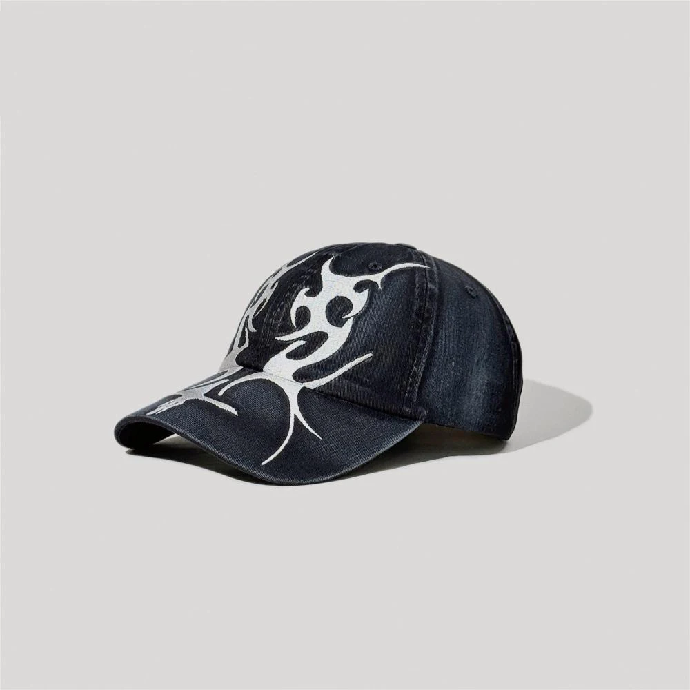 Washed and distressed flame thorn embroidery baseball cap - American retro style-suitable for music festival street photography.