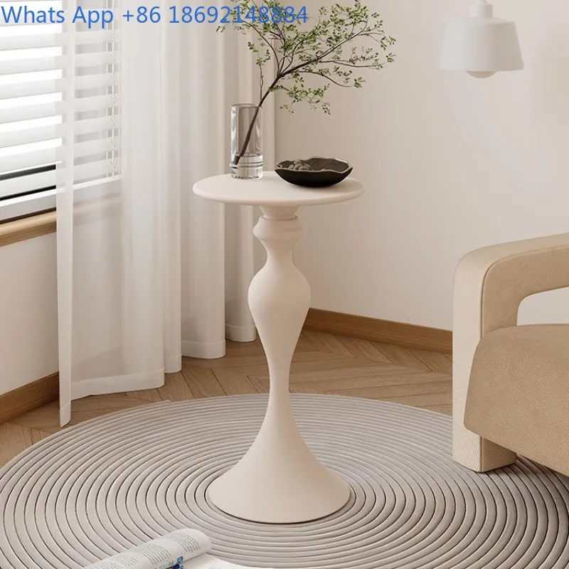 

Скандинавский минималистичный новый высококачественный современный приставной столик для маленькой квартиры, гостиной, железный художественный круглый приставной столик в стиле Ins