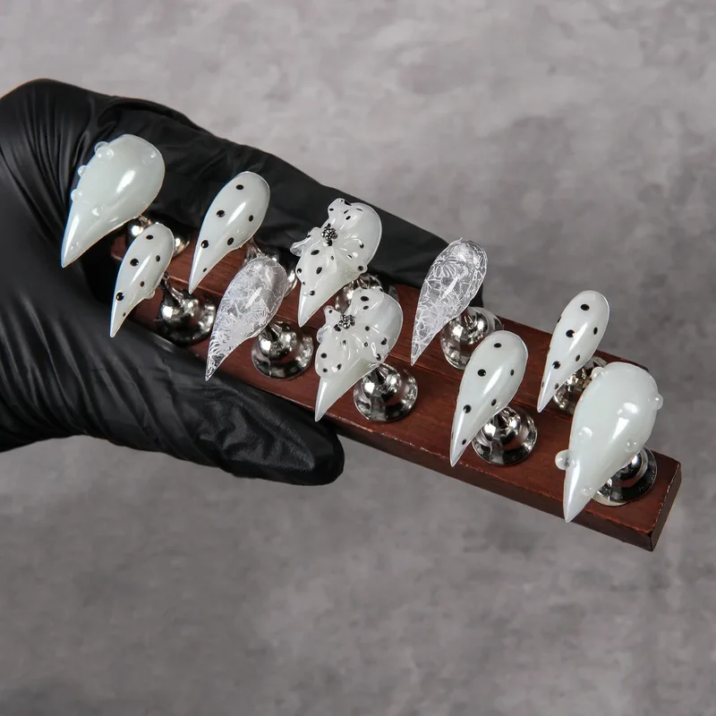 Gentle and sweet girl style dragon claw press-on nails, ultra-sharp and three-dimensional butterfly fake nails with