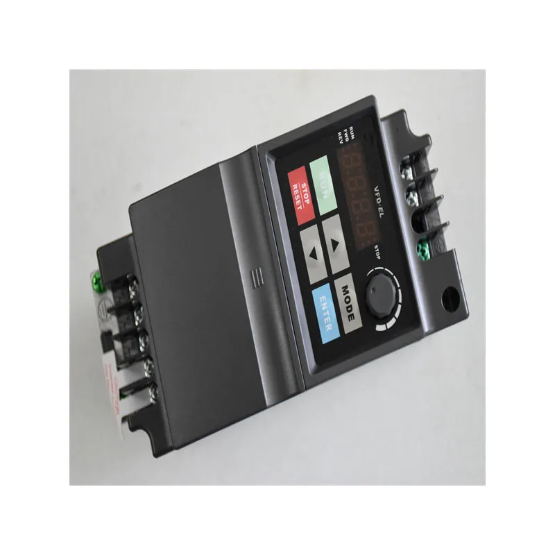 Controlador de equipos eléctricos Inversor VFD022E43A-M para delt