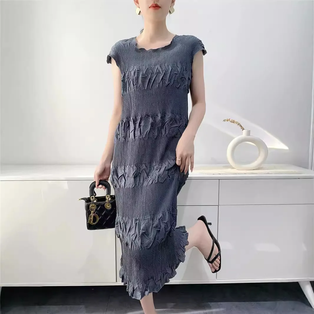 Miyake Pleated Heavy Industry Embroidered Dress Women's 2025 Summer New O Neck Sleeves Slim Comfortable Casual Mid-length Skirt