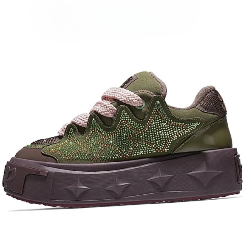 Fashion Platform Shoes for Men's and Womens Leather Diamond Inlaid Design Height Increasing Shoes Comfortable Casual Board Shoes