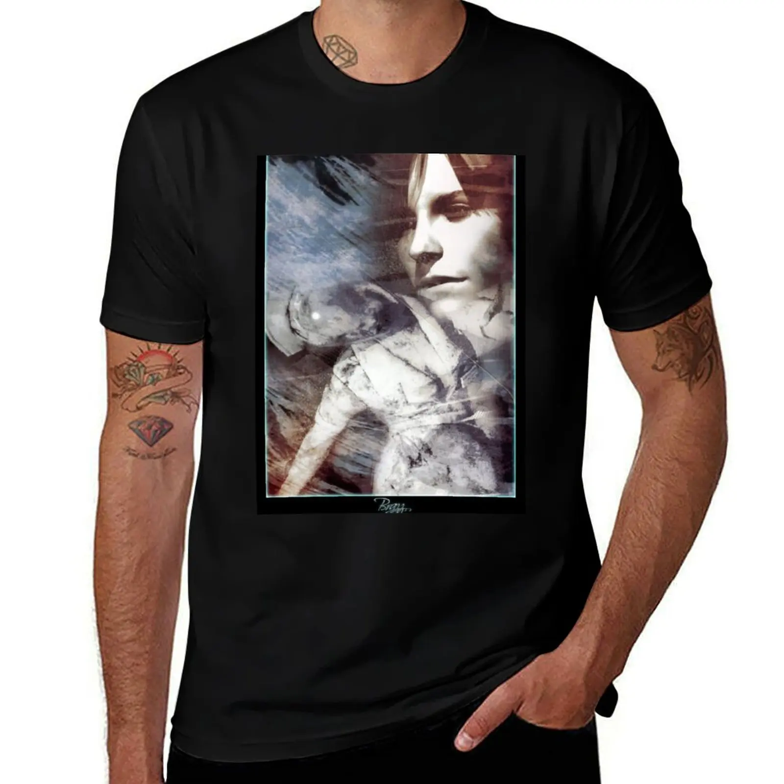 

Silent Hill 2 - Angela Orosco & Nurse (Gray, Blue & Red) T-Shirt tops Personalized t-shirt funny costumes men graphic t shirts