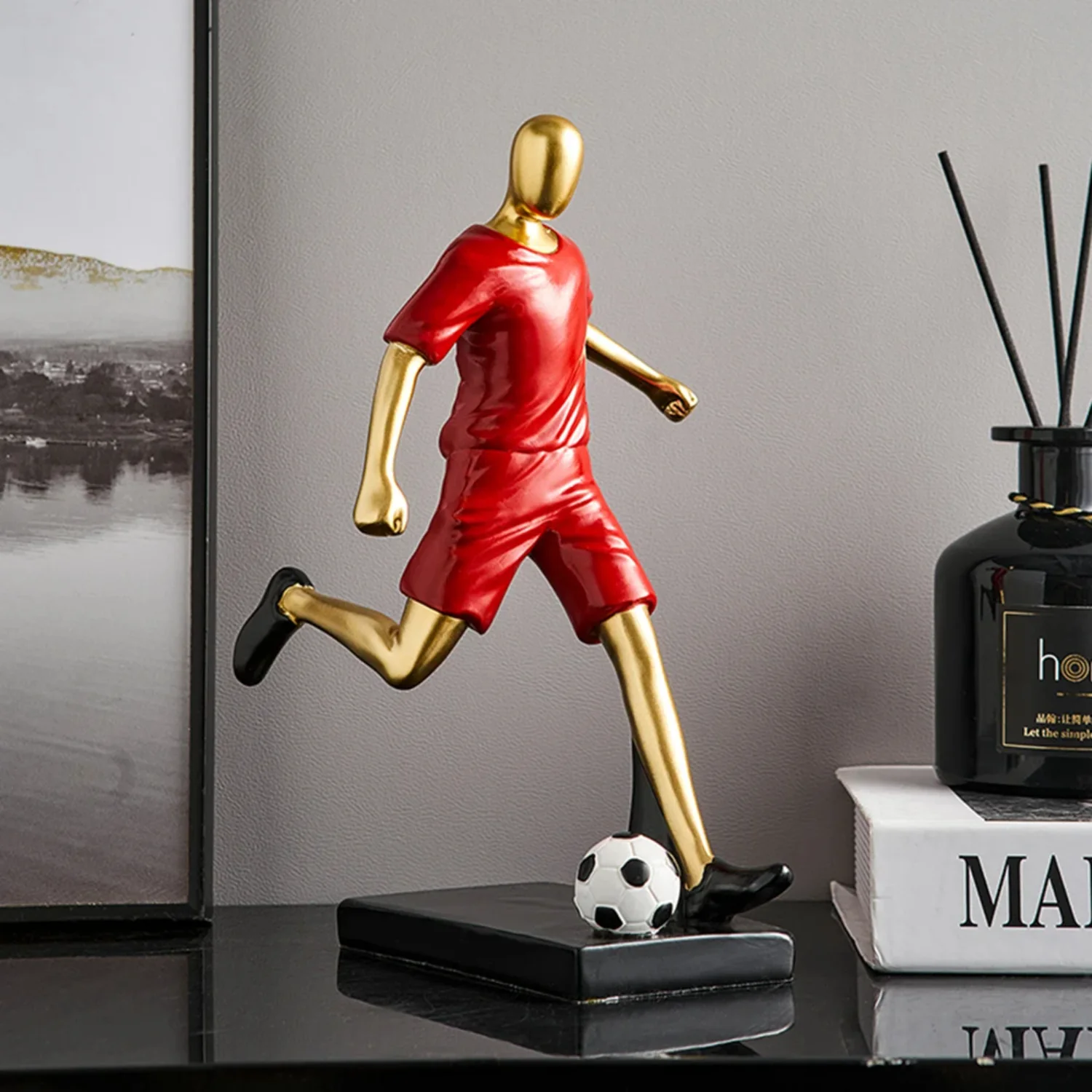 

Football Player Resin Statue- Modern Living Room Decoration and Desk Accessory for Sports Fans - Ideal Souvenir