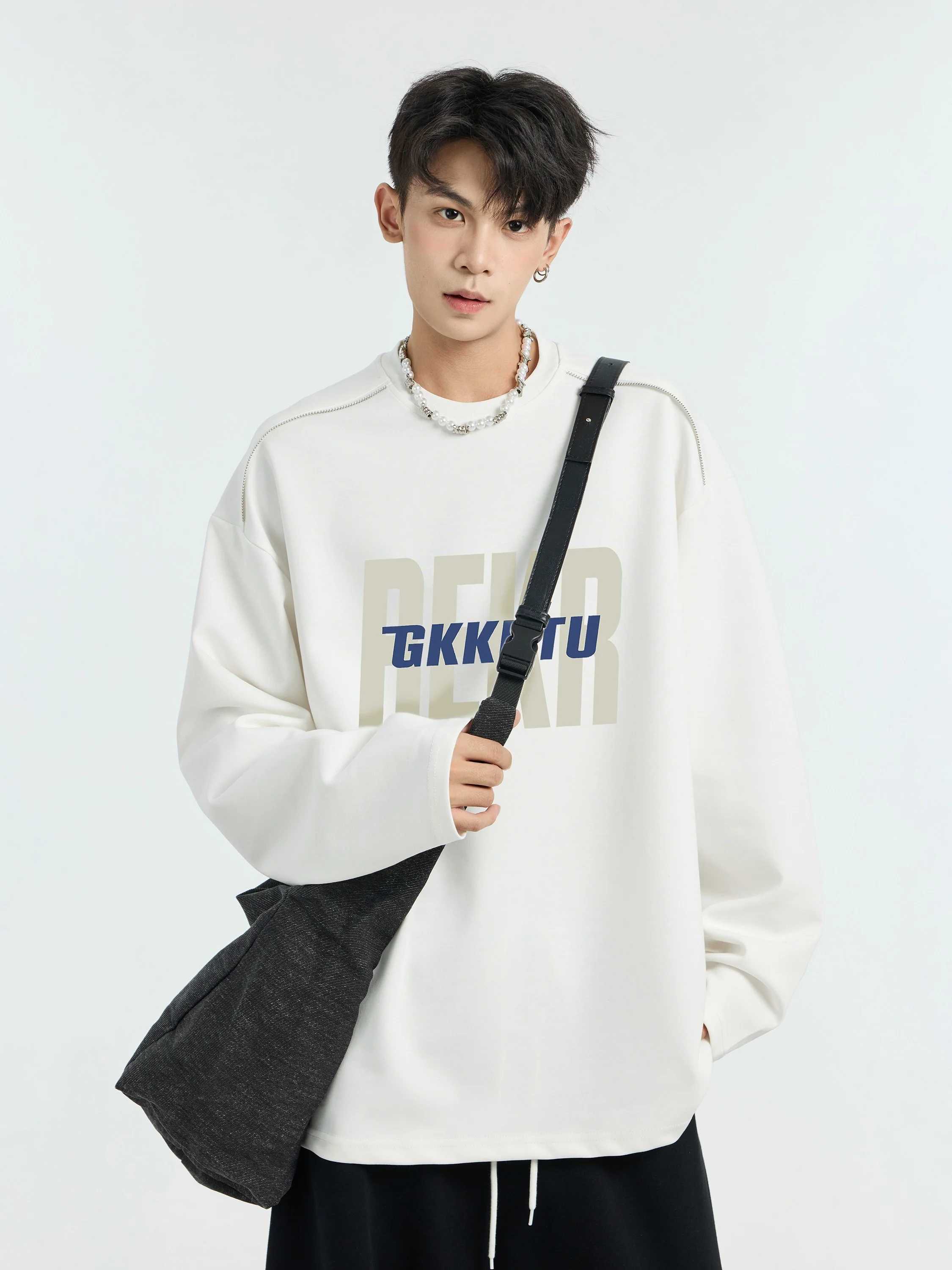 

Мужские худи без капюшона в стиле аниме: элитные, люксовые, премиум-класса, эксклюзивные, высококачественные, престижные, премиум-качества, свободного кроя