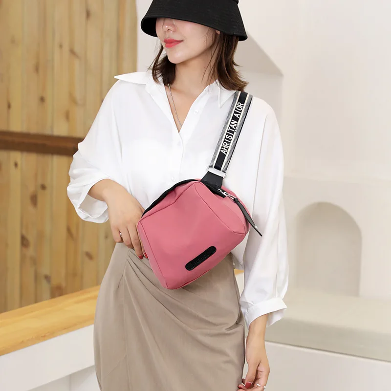 Women Shell Bag Fashion Casual Chest Bag Shoulder Lightweight Nylon Korean Version Ladies' Crossbody Bag Tide