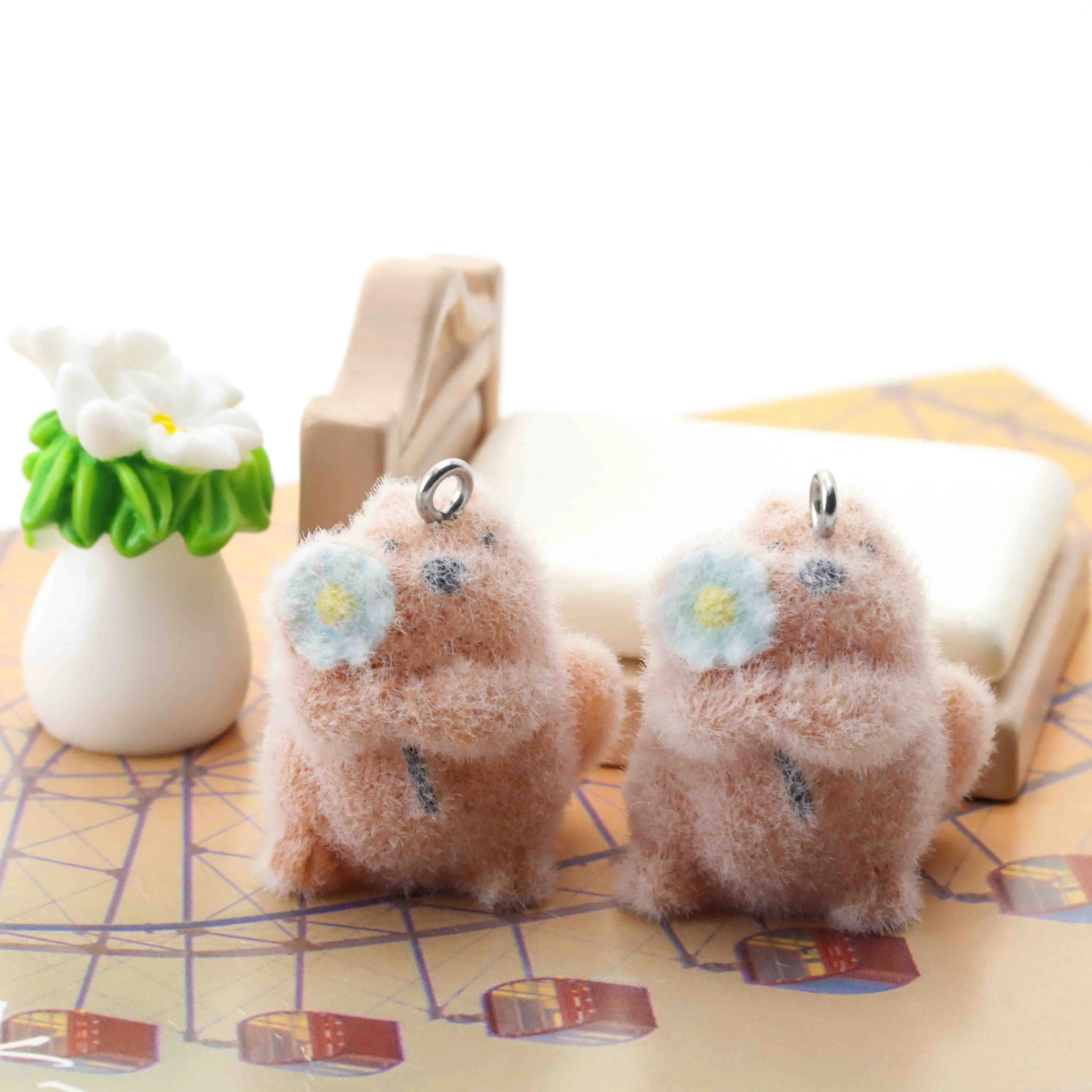 

10pcs Resin Flocking Cute Groundhog Ornaments Pendant Diy Key Chain For Backpack Car Desktop Pendant Decorative Accessories