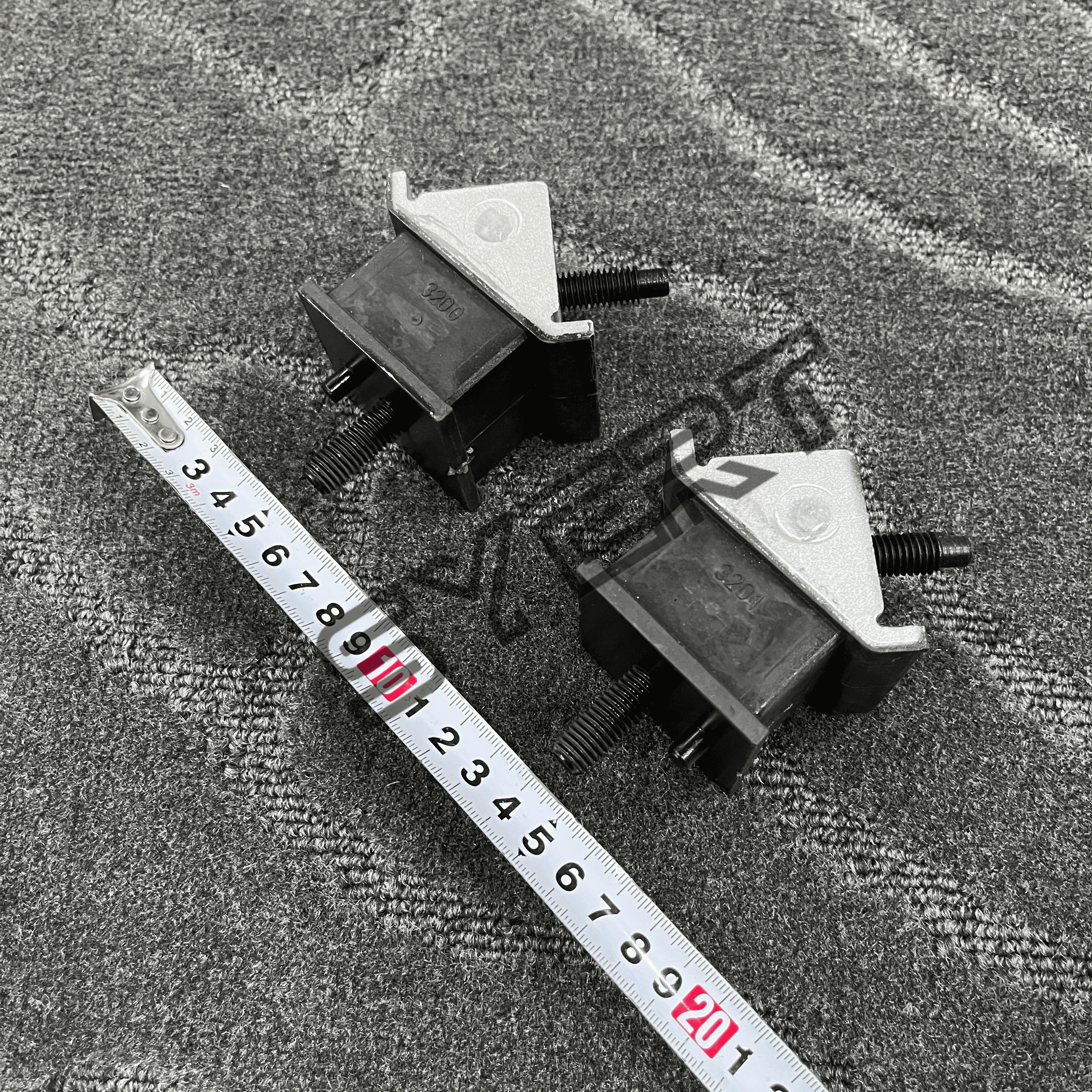 for Land Rover Defender 300tdi A Pair Gearbox Mounting Rubber ANR3200 ANR3201 - view 3
