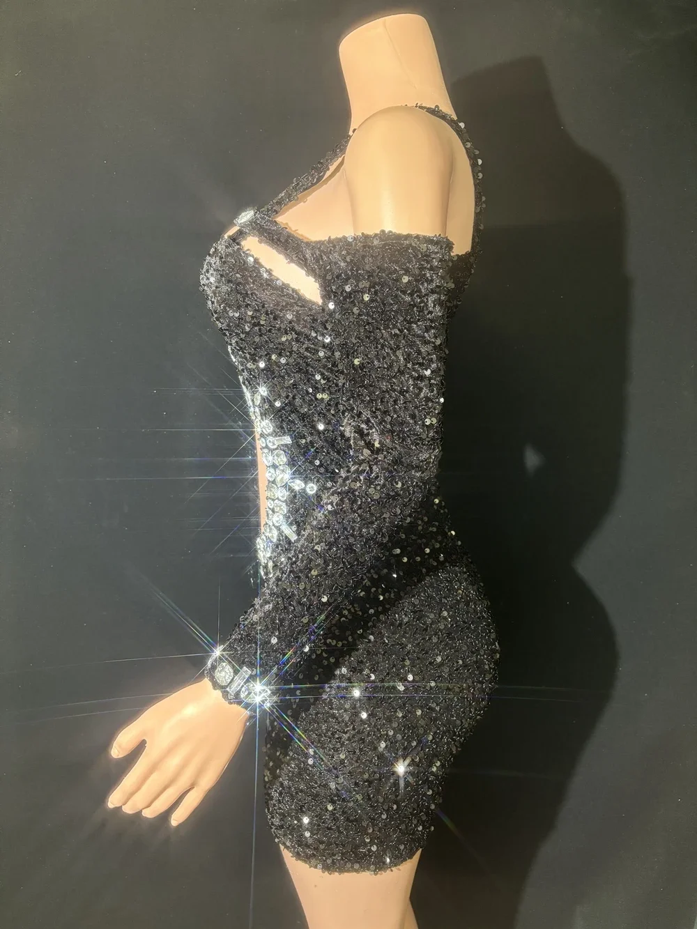 Funkelnde Strass steine schwarze Pailletten aushöhlen schulter freies kurzes Kleid für Frauen Abend party Performance Kostüm Sänger Kleid