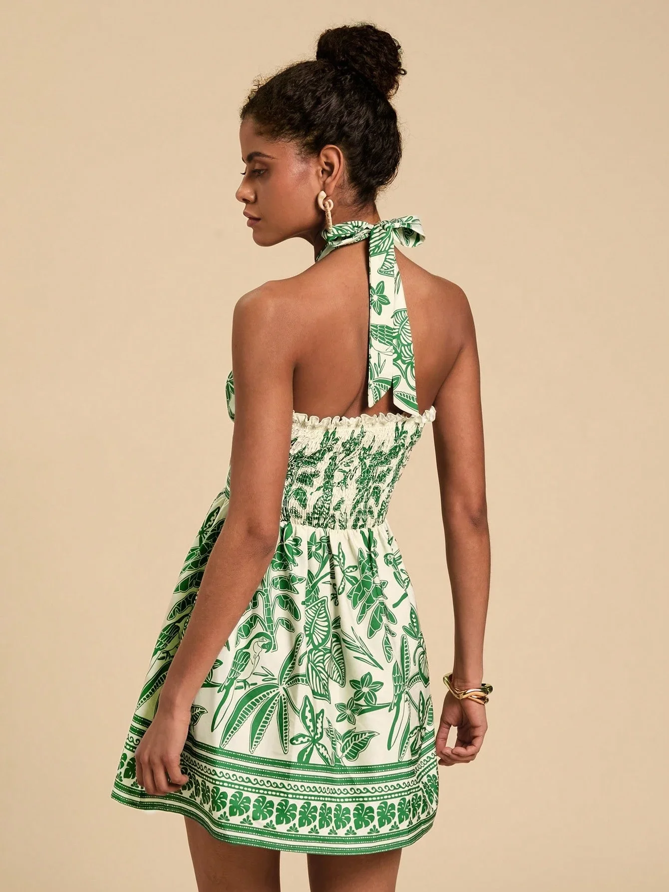 

Женское мини-платье с тропическим принтом и воротником-халтером, повседневный летний пляжный наряд в стиле бохо