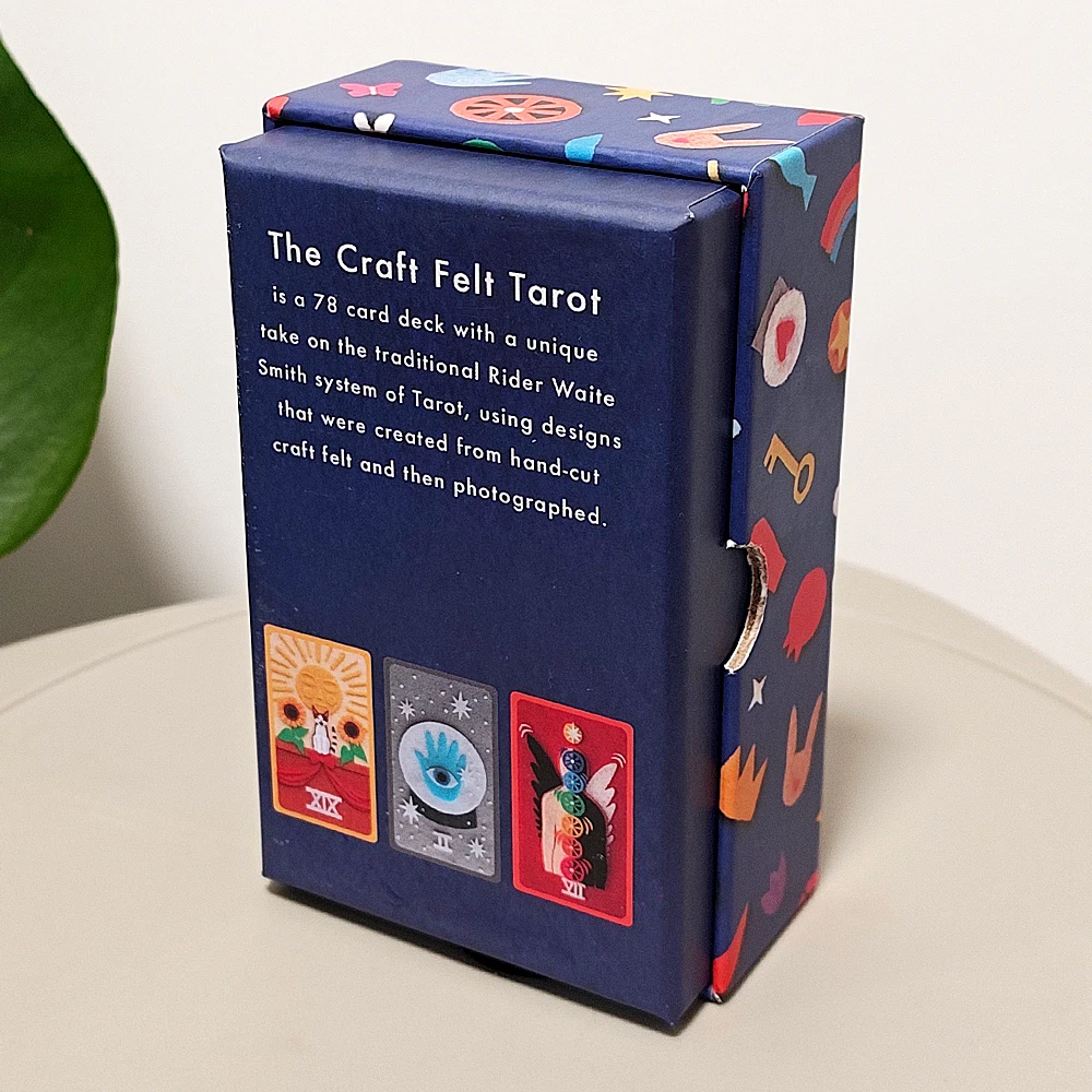 

Набор для гадания The Craft Felt Tarot: 78 карт, 12*7 см, уникальный набор для таро из войлока ручной работы, в жесткой коробке