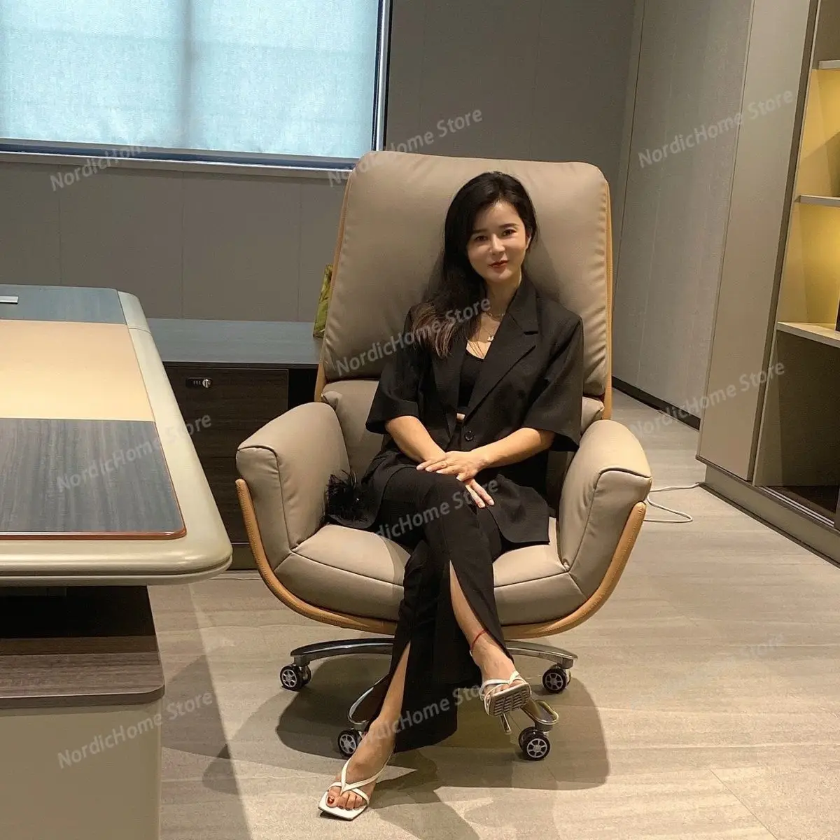 

Cheap Durable Office Chair Luxury Elastic Solid Nordic Comfortable Office Chair Modern Vanity Ergonomic Metal Muebles Furniture