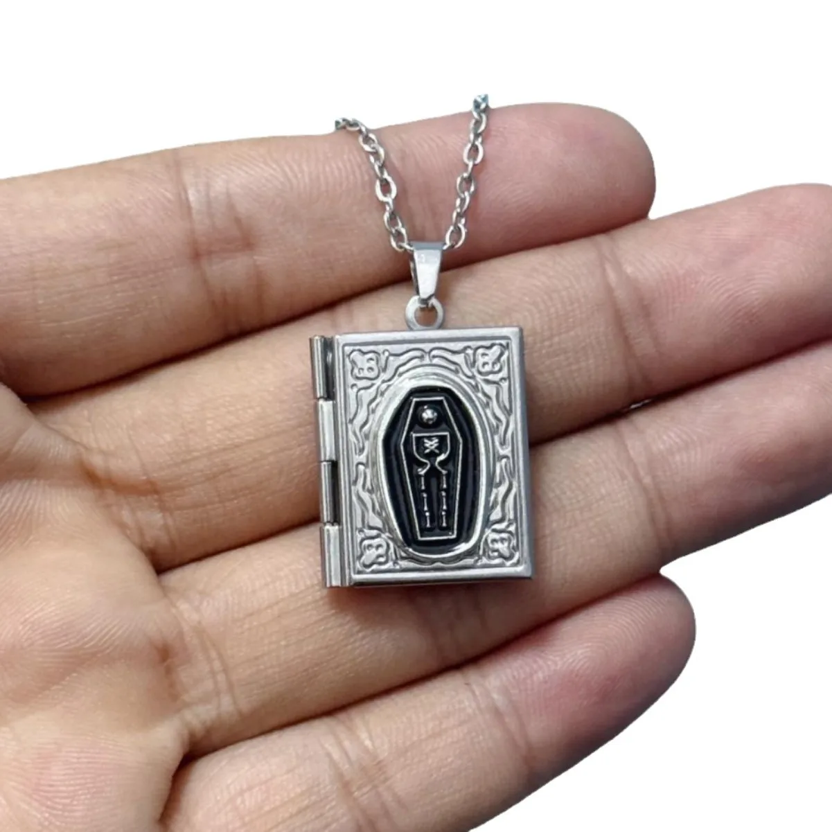 القوطية الرعب التابوت كتاب قلادة للنساء رجل موضة الساحرة مجوهرات اكسسوارات فضية اللون خمر الجمجمة كتاب قلادة ساحرة