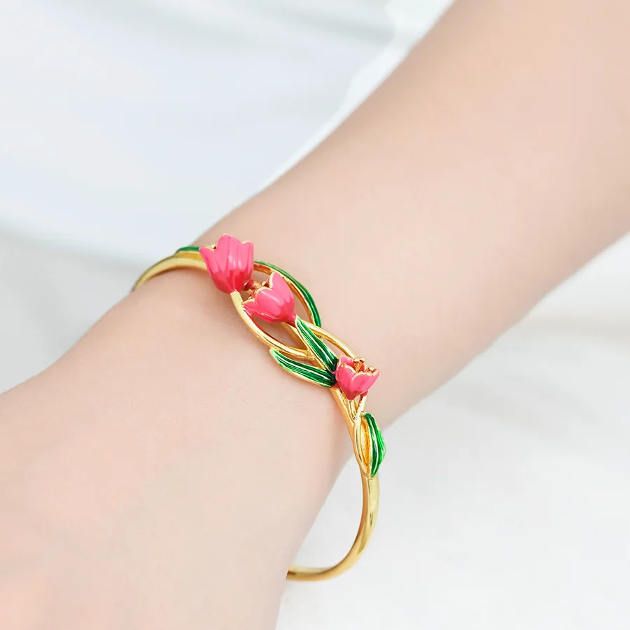 Fashion High End Enamel Glaze Pink Lily of the Valley Flower Bracelet Boho Style Tulip Flower Bangle Hand Jewelry for Women