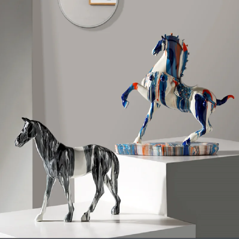 

Modern Drenching Color Flow Horse Art Ornaments Living Room Study Desktop Decoration Creative Furnishings