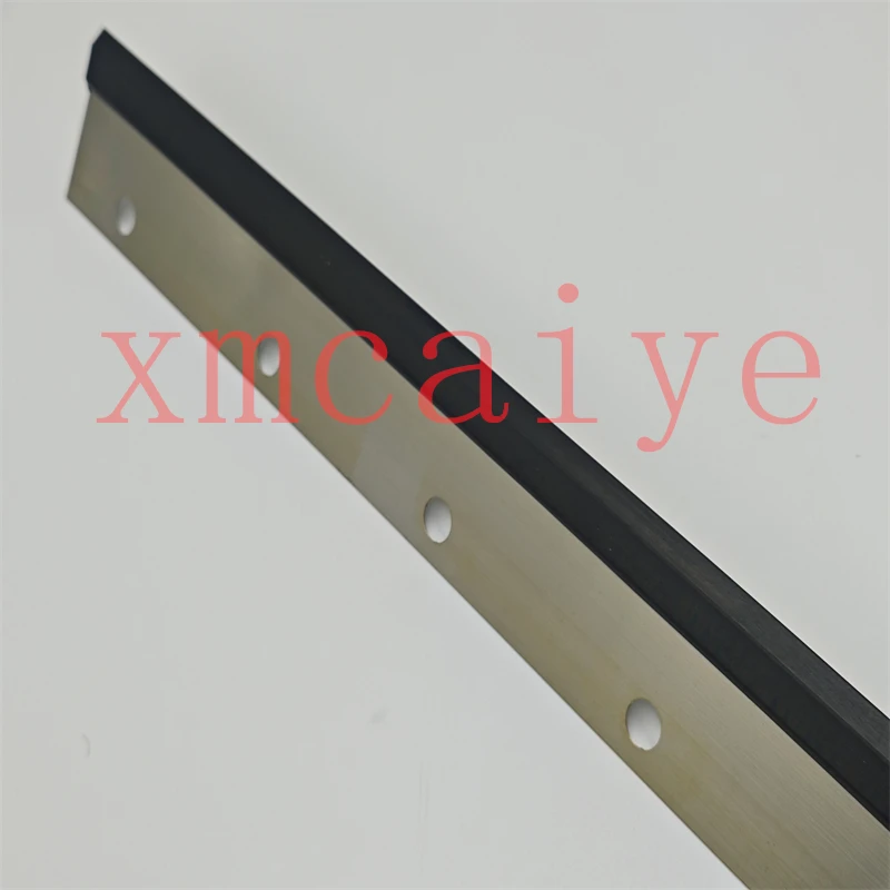 2 Piece Wash up Blade For Komori S29 Printing Machinery Spare Parts Squeegee Size 820*48*0.5mm 11 Holes