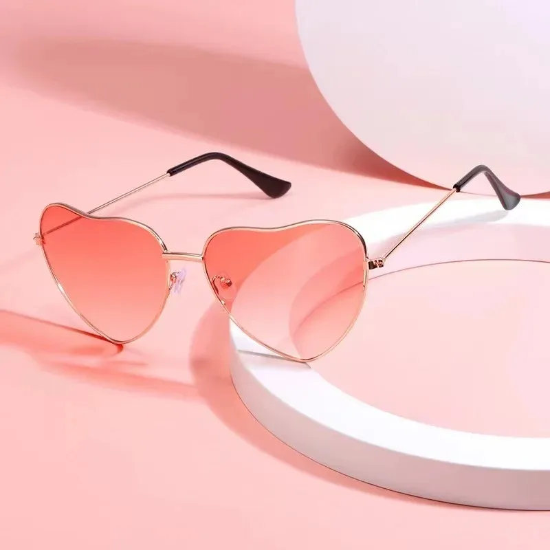 Fashion Heart Shaped Metal Sunglasses Vintage Trendy Street Shooting Shades Fashion Irregular Eyewear Pink Sun Glasses for Women