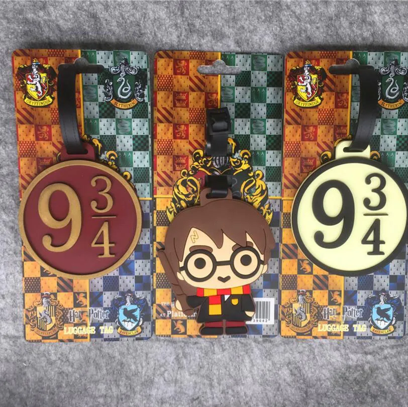 Harrie Potter Luggage Tag Gryffindorr Slytherinn Badge Hermione Ron Malfoy Badge Luggage Tags Keychain PVC Suitcase Card Pendant