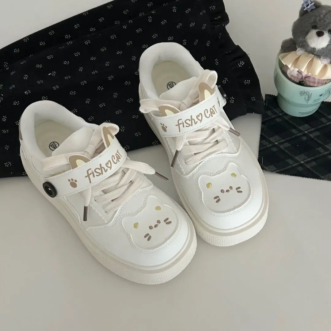 New Platform Cat Sneakers Women's Leatherette Sports Shoes Niche Kitty Paw Trainers Teen Girls Chunky Athletic Skate Shoes Woman view 4