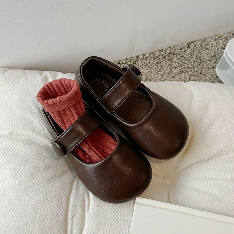 Chaussures en cuir de style britannique pour enfants, mode fille, nouvelle version coréenne, bouche peu profonde, semelle souple, chaussure simple décontractée, printemps, 2024