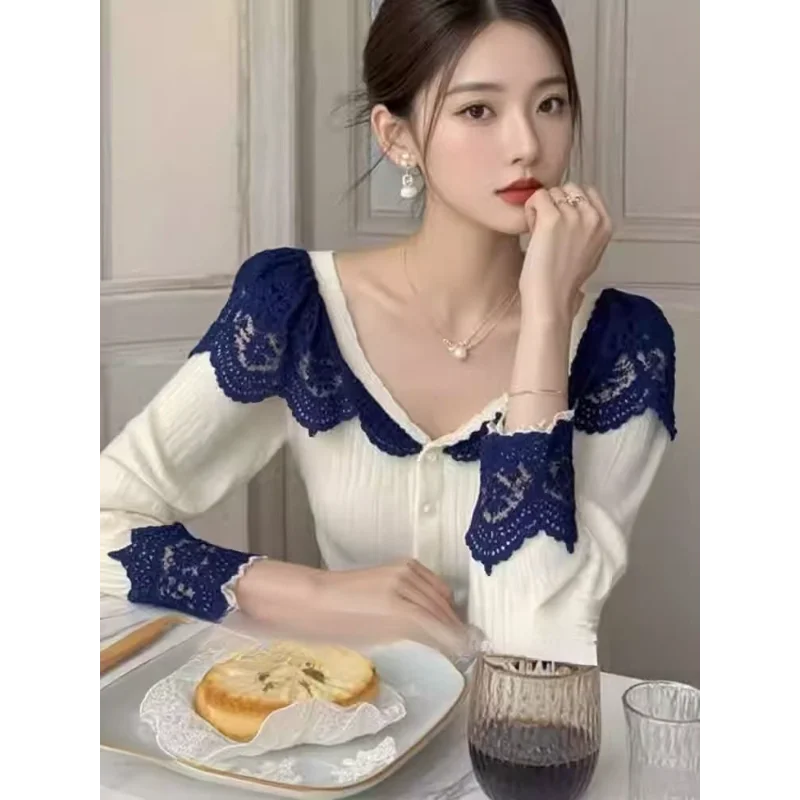 

Spliced contrasting Color V-neck Long-sleeved Sweater Women's Top