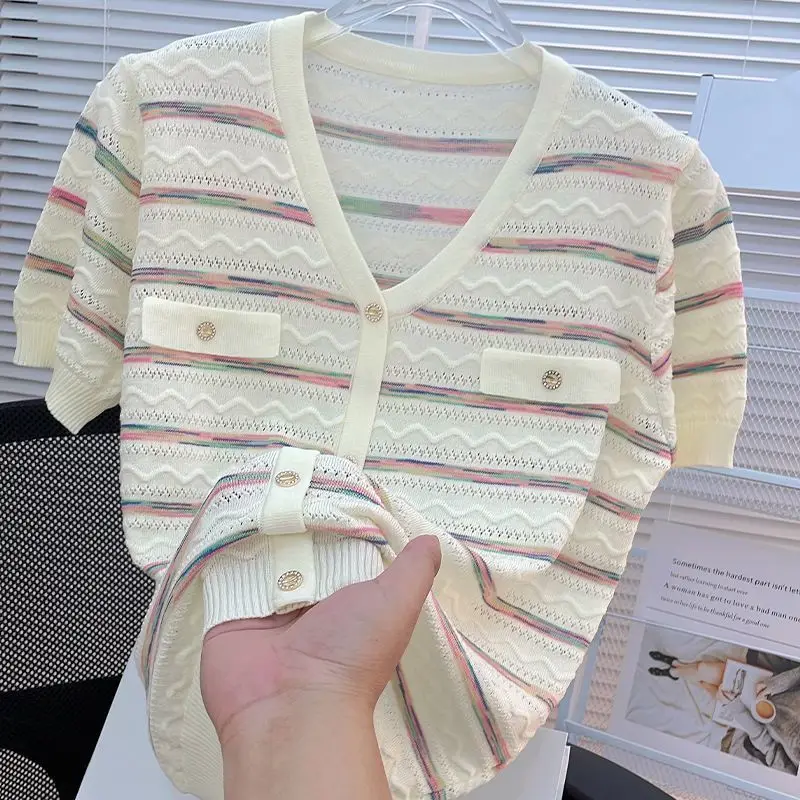 ملابس تريكو صيفية جديدة موديل 2025 مصنوعة من الحرير الجليدي المحبوك irt للنساء على شكل حرف V ort Sve رفيعة T24 Ciwalk من ألياف البوليستر