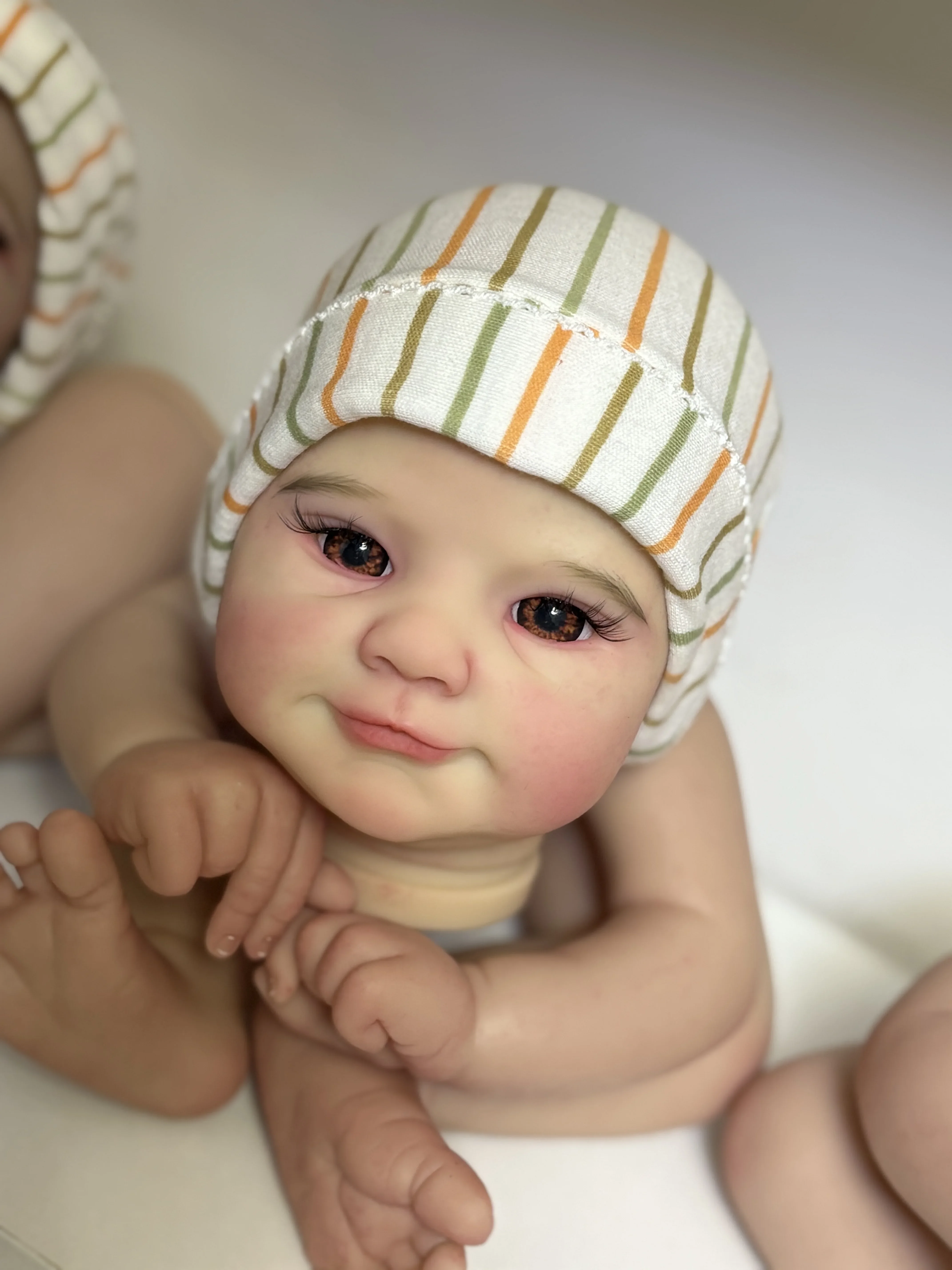 مجموعة أدوات مطلية لدمية الأطفال حديثي الولادة مقاس 48 سم من St.Store مع جسم من القماش