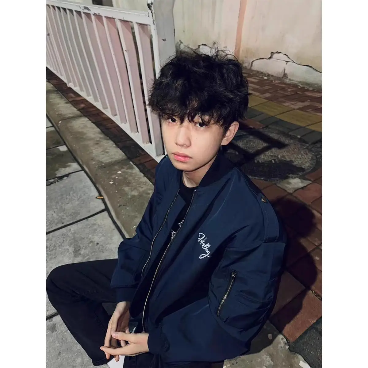 

Полетная куртка свободного кроя на молнии королевского синего цвета, винтажный американский бейсбол Sle, орнулированный дизайн на весну и осень