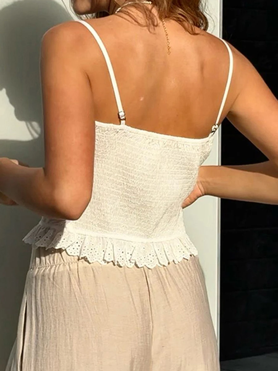 قميص بدون أكمام أنيق من الدانتيل الزهري مع أشرطة سباغيتي قابلة للتعديل وتفاصيل ربطة أمامية لأسلوب الصيف