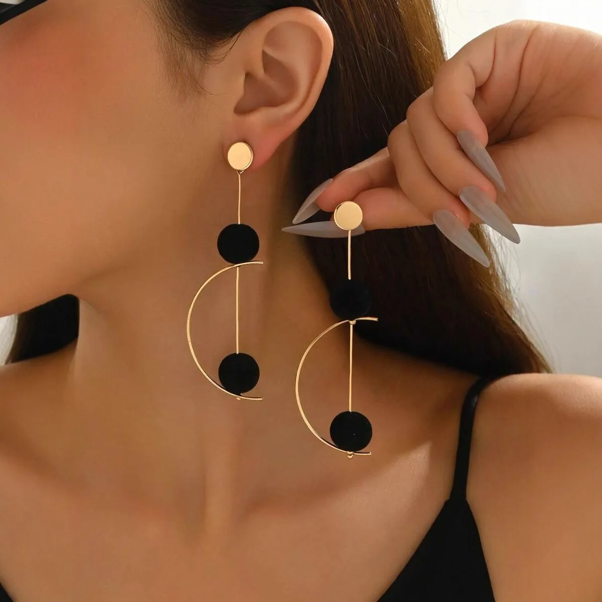 Minimalist Style Geometric Disc Long Dangle Earrings For Women Fashion Golden Tassel Ears Accessories Lady Gift Party Event Wear