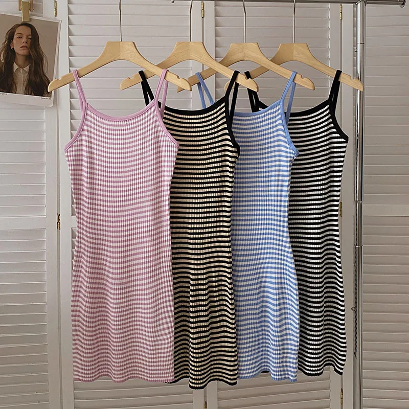 女の子ピンクストライプニットストラップドレス女性の夏の新弾性スリムフィットショートスタイル韓国語バージョンノースリーブドレス