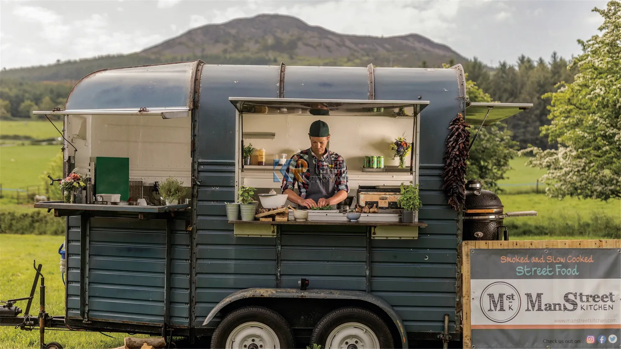 Usa Ice Cream Cart with Wheels Hotdog Pizza Vending Kiosk Food Truck Cater Horse Trailer Camper Coffee Juice Mobile Bar Trailers