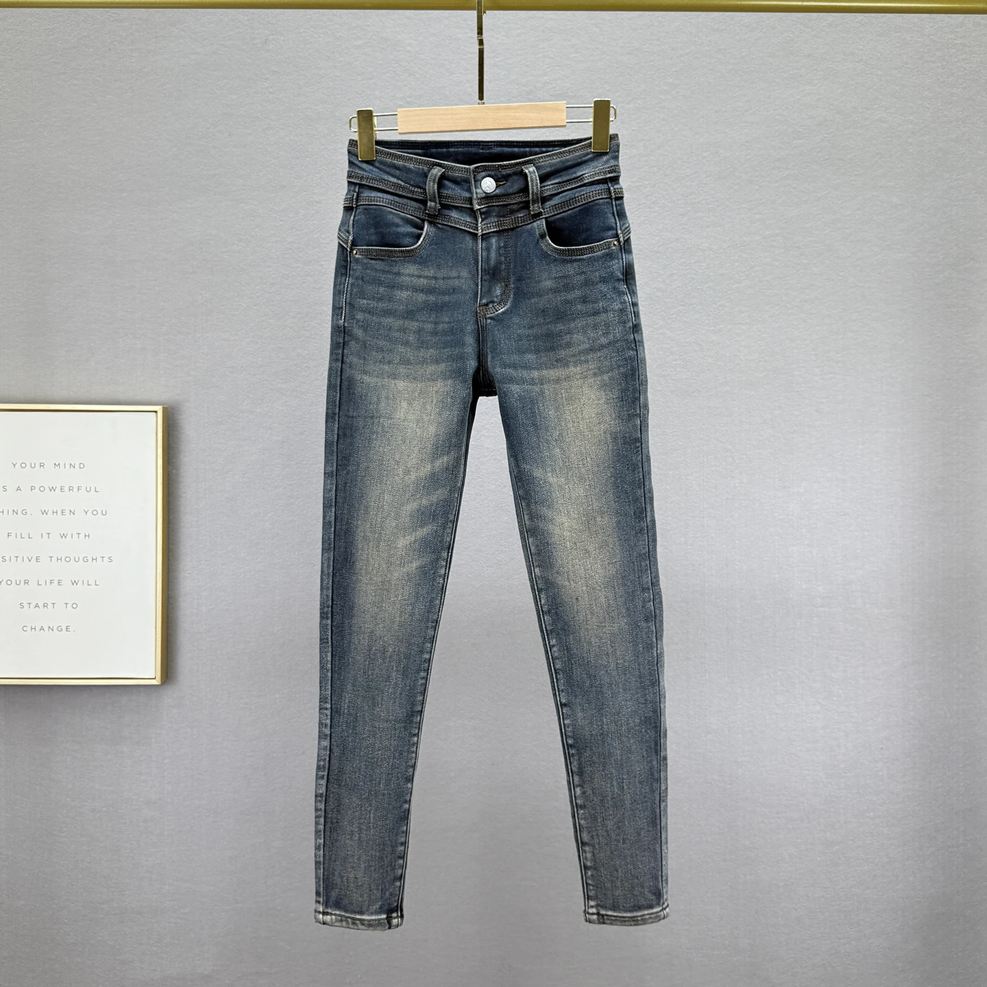 

Джинсовые узкие брюки на флисовой подкладке для женщин, новинка зимы 2025 года, эластичные облегающие брюки-карандаш с высокой талией в стиле ретро с девятью точками