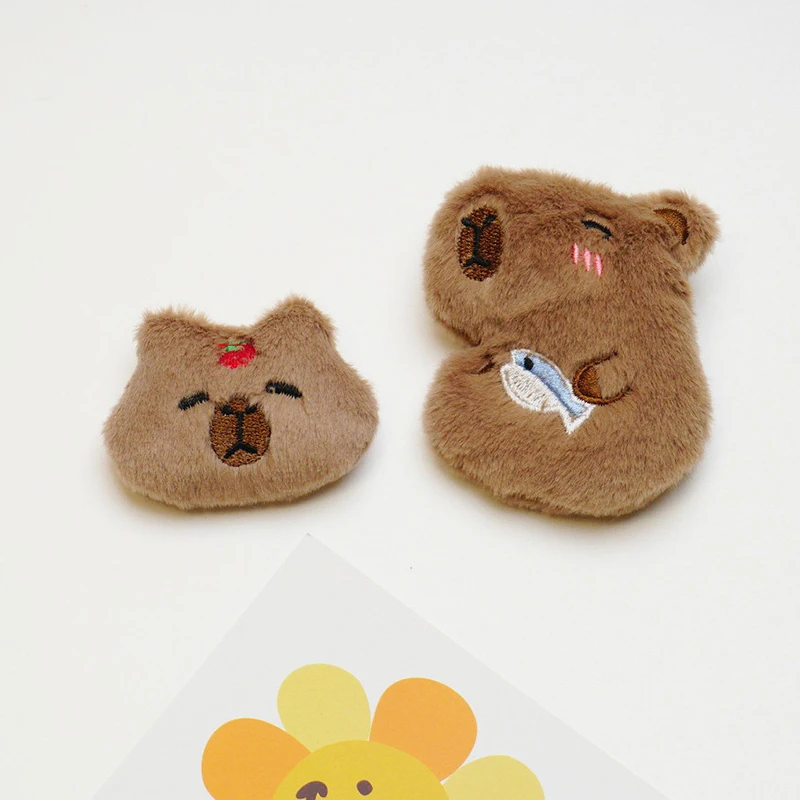 Boneca De Pelúcia Capivara Dos Desenhos Animados Boneca De Pelúcia Macia, Brinquedos De Pelúcia Adoráveis, Broche DIY Decoração Acessórios