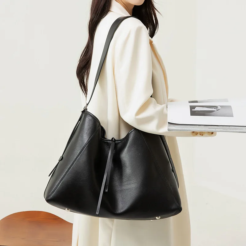 

Darth Vader Tote Bag Stylish and Simple Shoulder Large Capacity Soft Leather Women's Work Commuter Women's Handbag