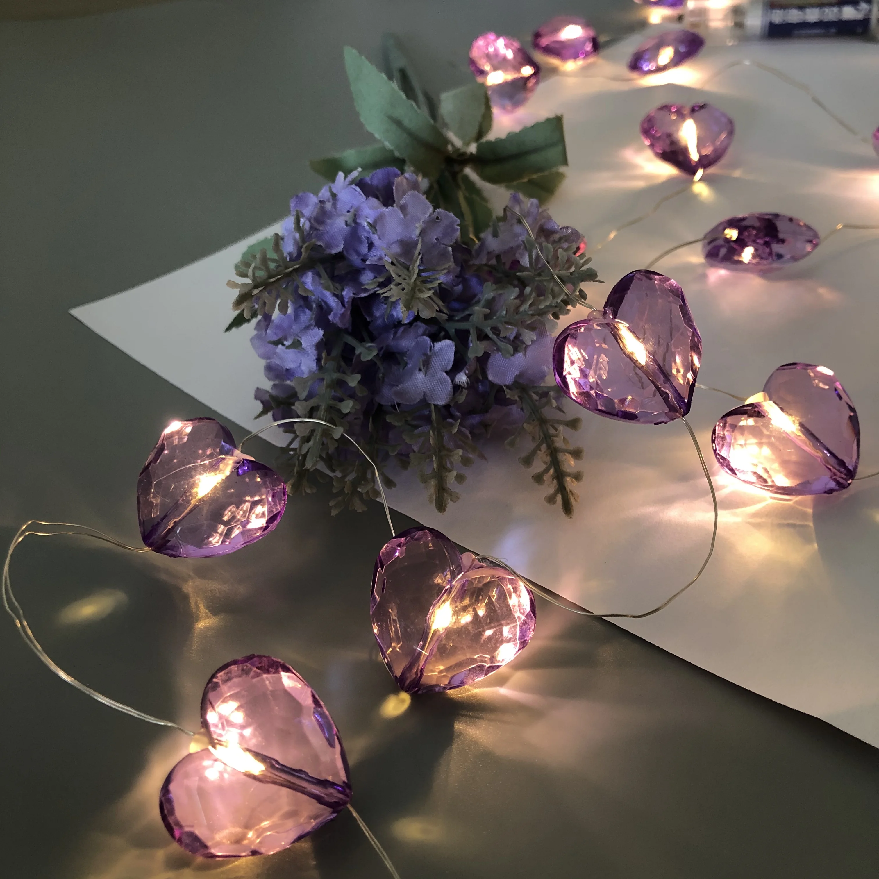 Led Valentine's Day Decorative Lights, Imitation Crystal Purple Heart-Shaped String Lights, 3D Acrylic Heart-Shaped Fairy Lights, Valentine's Day and Mother's Day Gifts, Suitable for Proposals, Weddings, Birthday Party Decorations, Room, Bedroom, and Living Room Decorations, Gifts for Her