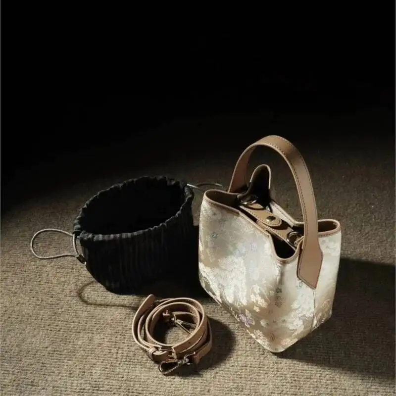 Vintage Song Brocade Embroidery Handbag Women Cheongsam Dress Bucket Ladies Elegant Gentle Landscape Crossbody Bag 2025 New