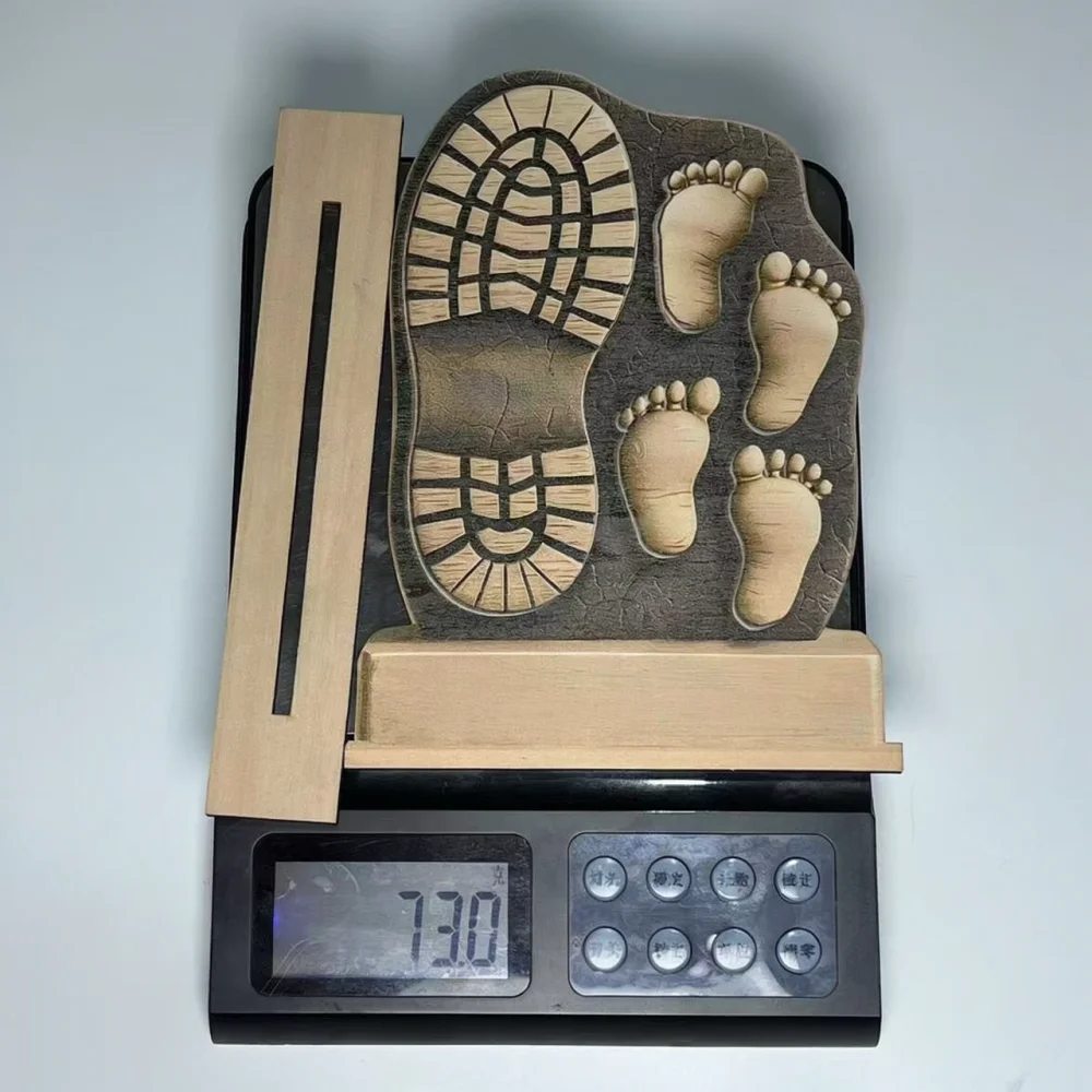 木製の足跡を模した記念オーナメント。父の日の贈り物、インテリ - Art And Craft For Father'S Day のレビューと価格